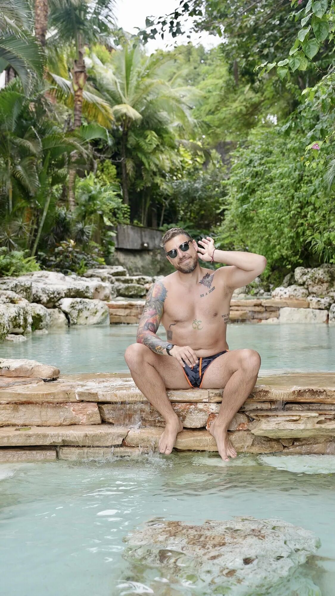 Yuli Owiak & Mateo Owiak in the Jungle - 5 Pics