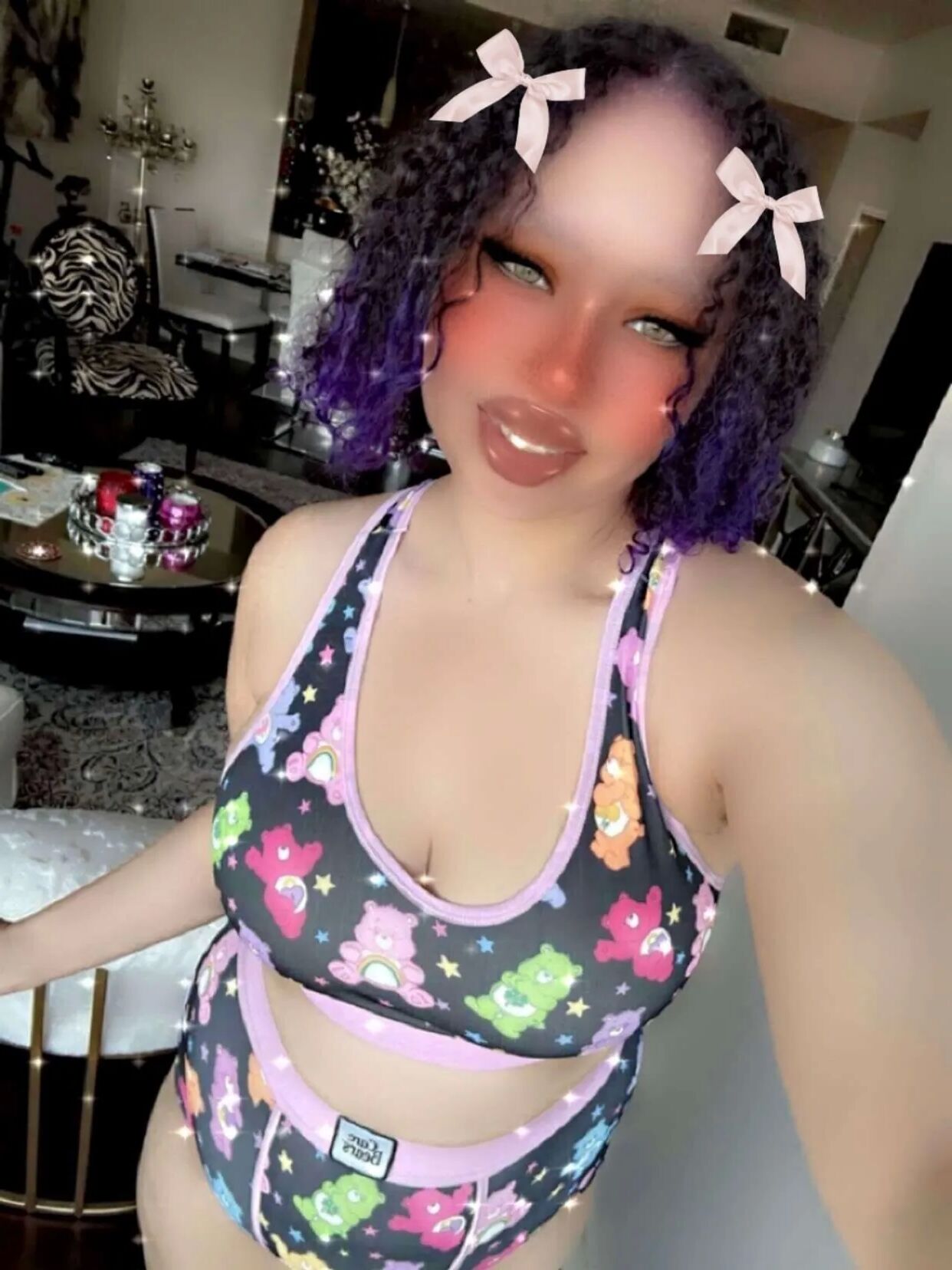 Sexy Big Titty Egirl Aamira Ardalan - 7 Pics