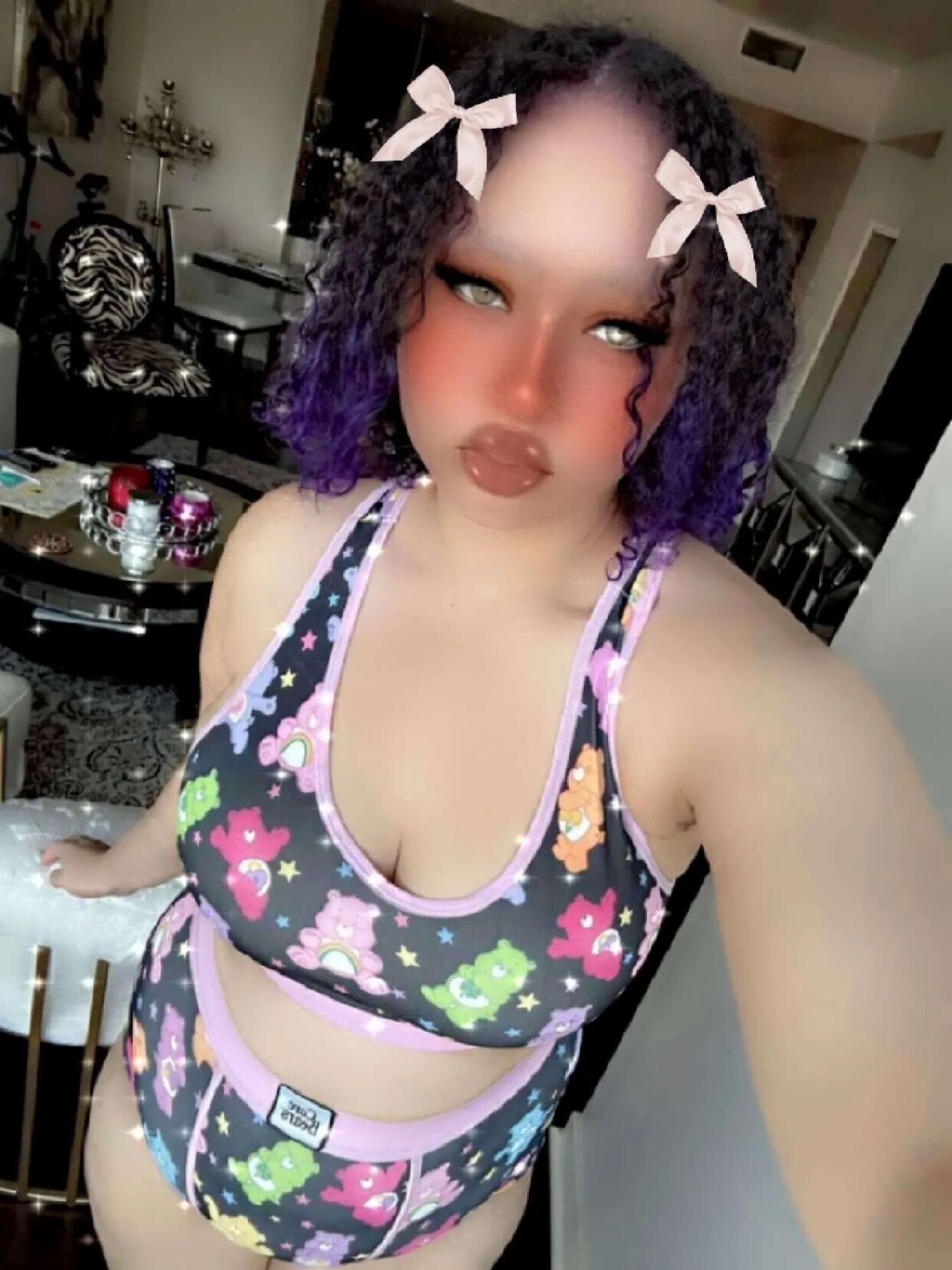 Sexy Big Titty Egirl Aamira Ardalan - 7 Pics