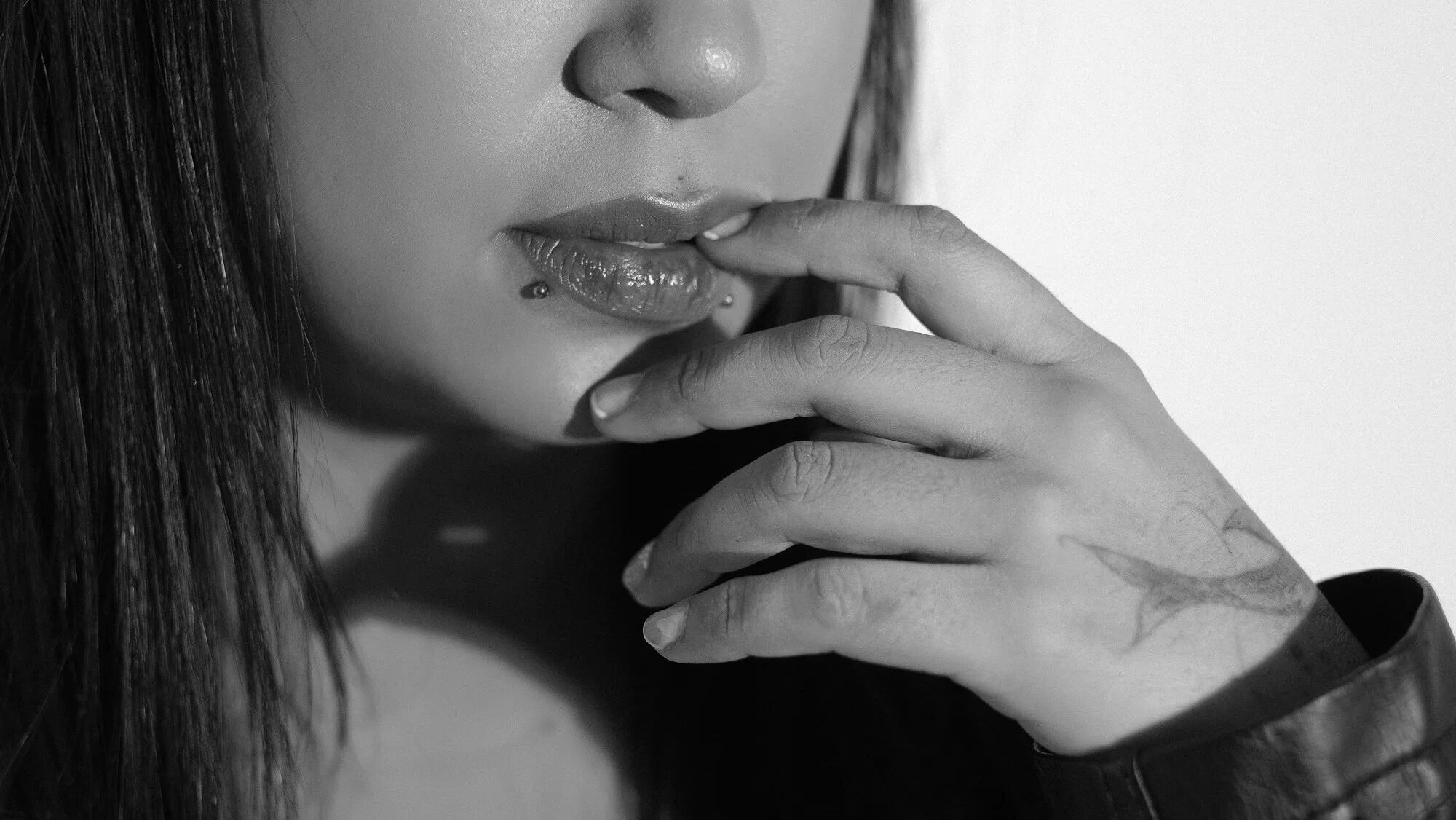 Black and white - 6 Pics