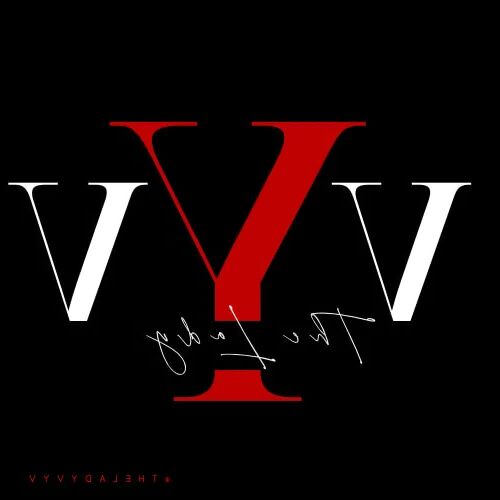 THE LADY VYV - 9 Pics