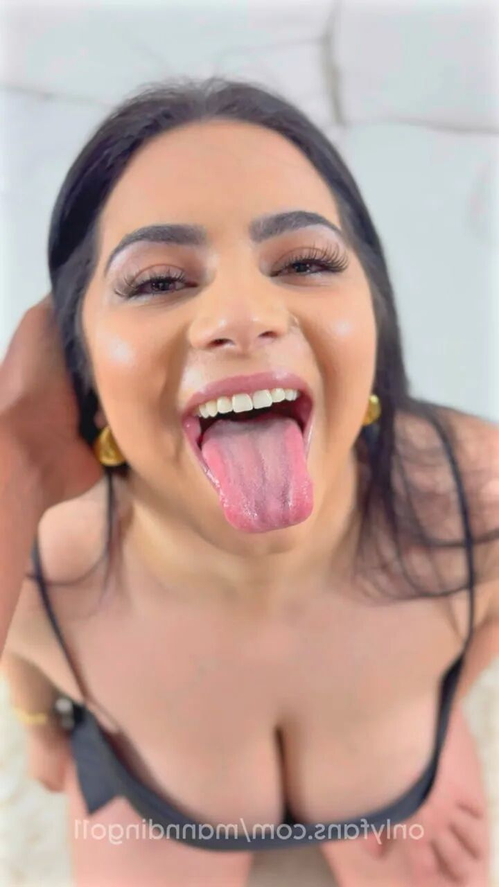 More Lauren - 8 Pics