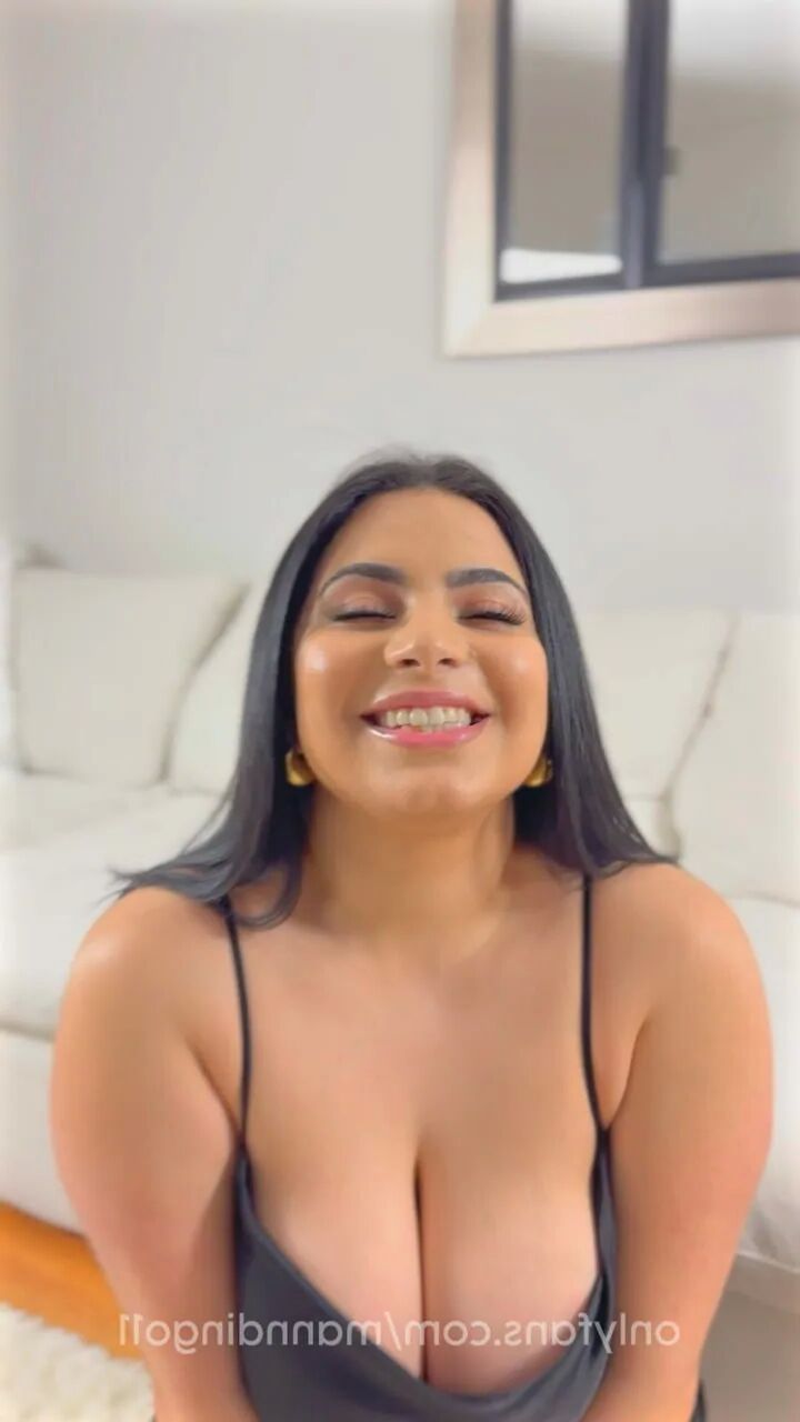 More Lauren - 8 Pics