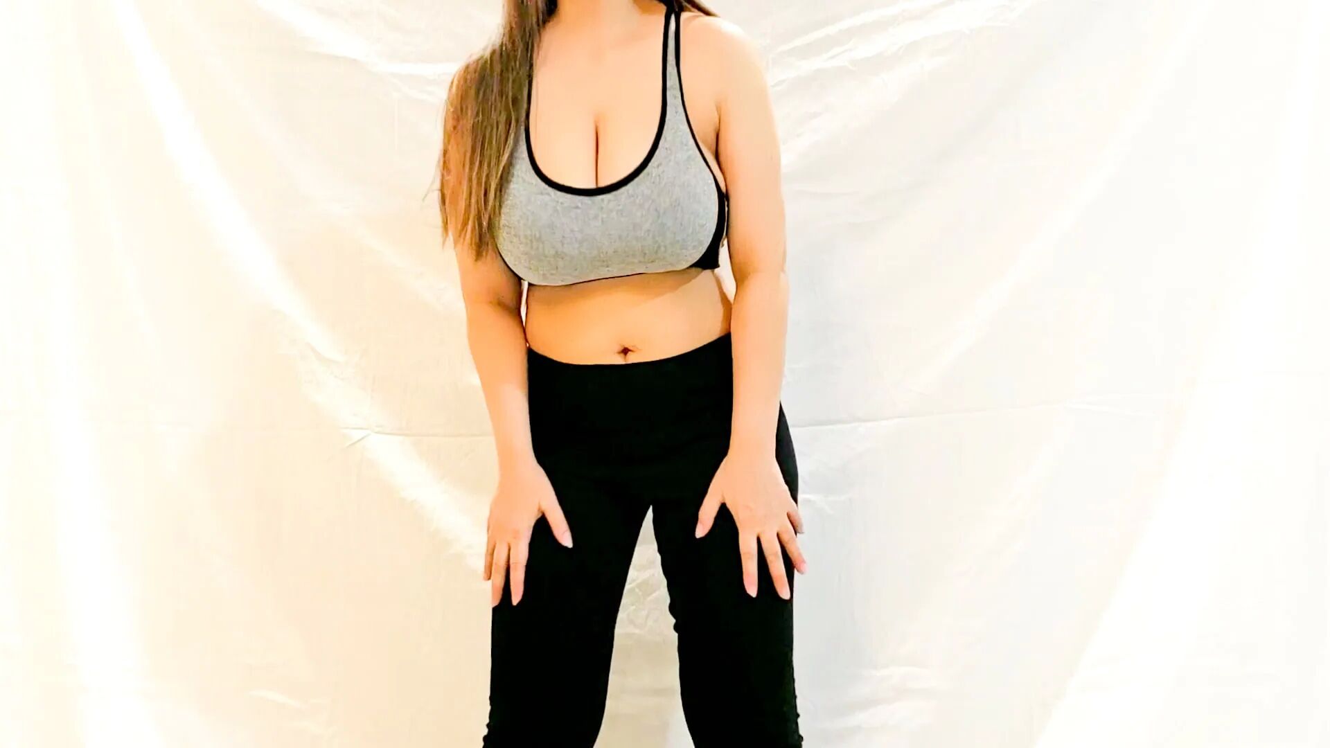 Beautiful Girl With Big Tits Big Boobs In Tight Sports Bra - 15 Pics