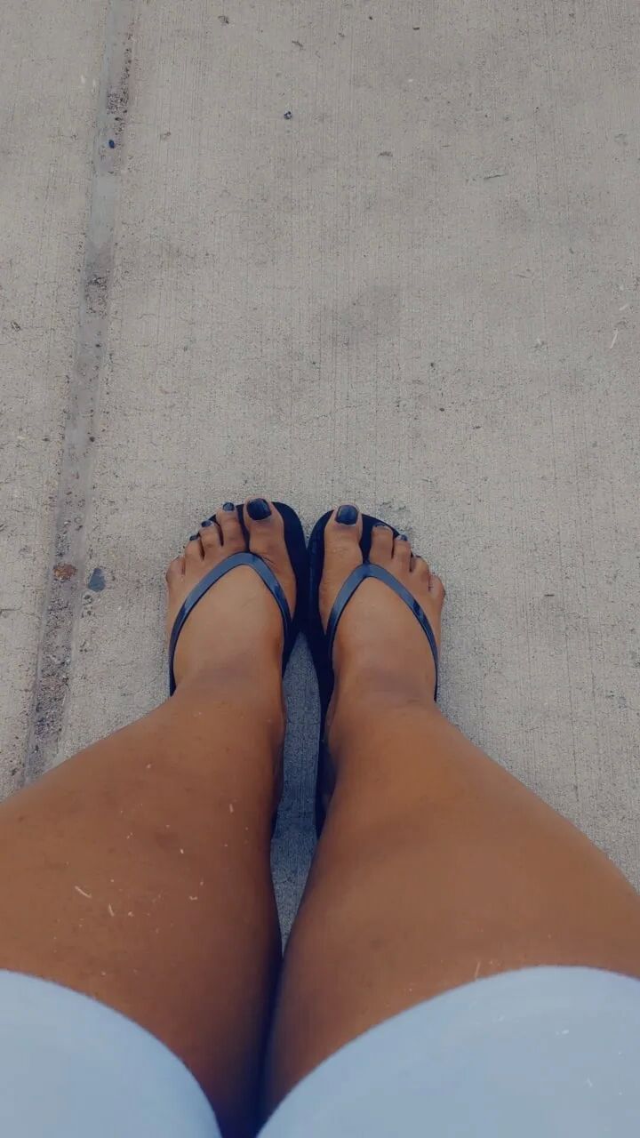 Cute Feeties - 8 Pics