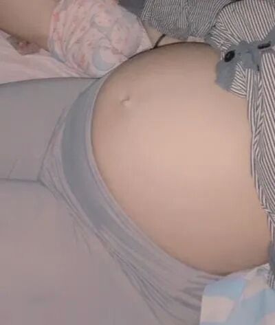 MY PREGNANT GIRLFRIEND - 11 Pics