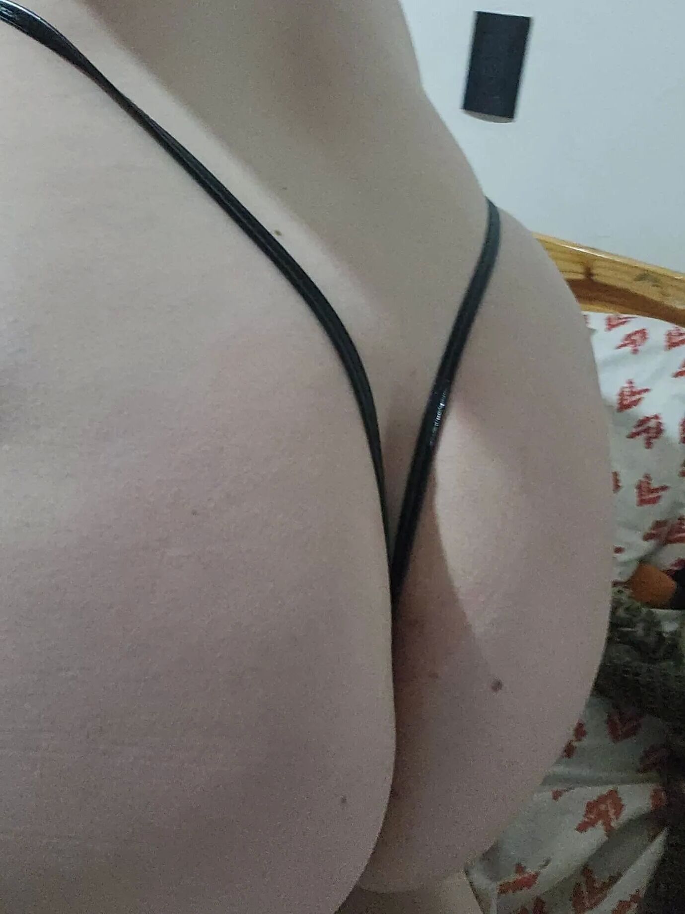 Photos of my sexy wife having a nice time - 36 Pics