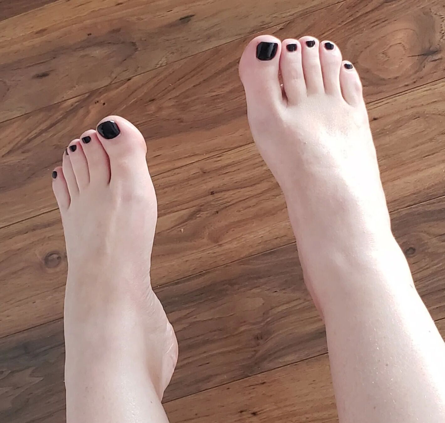 My pretty little foot. - 9 Pics