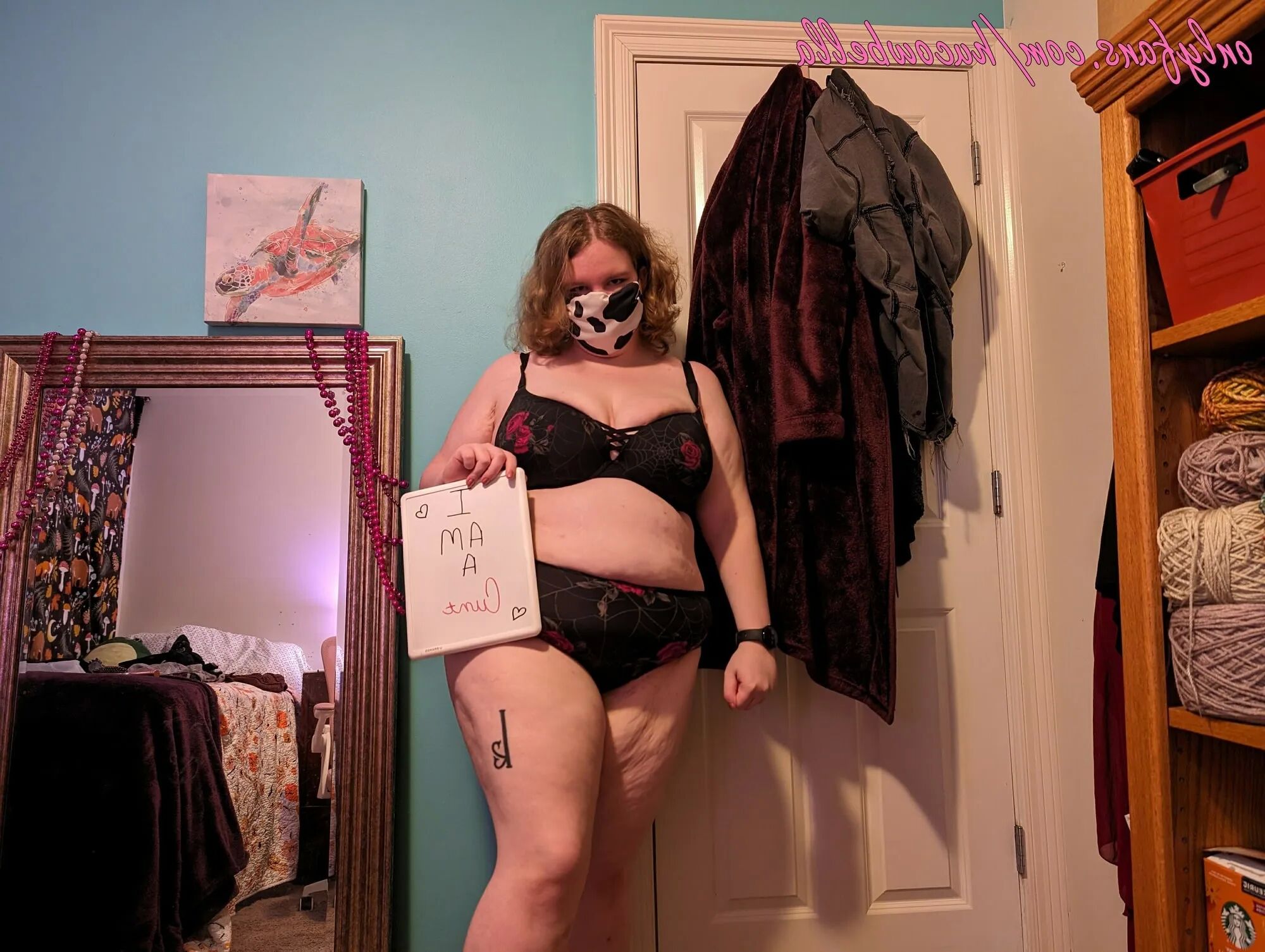 Hucowbella for International Cunts day - 24 Pics