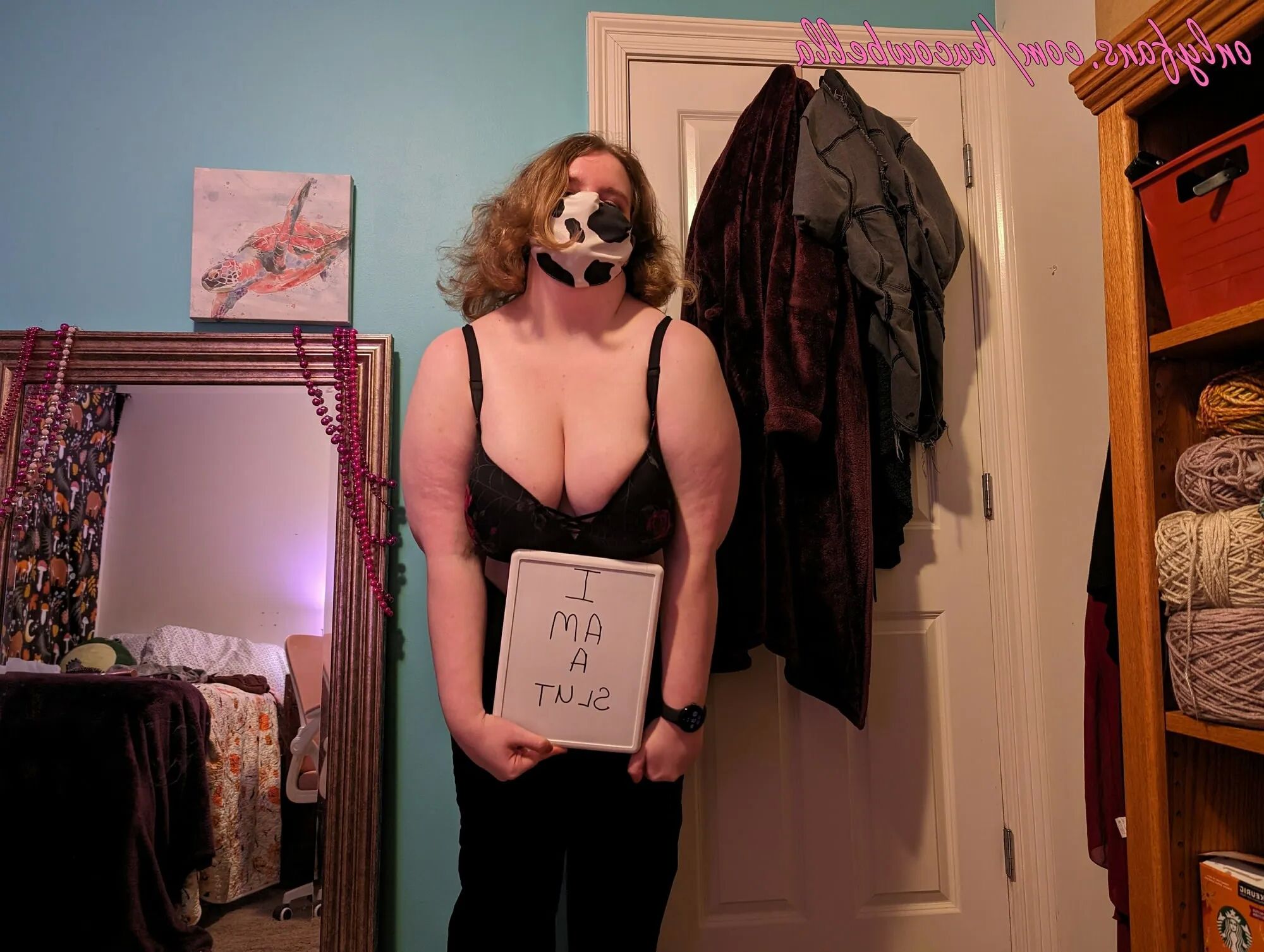 Hucowbella for International Cunts day - 24 Pics
