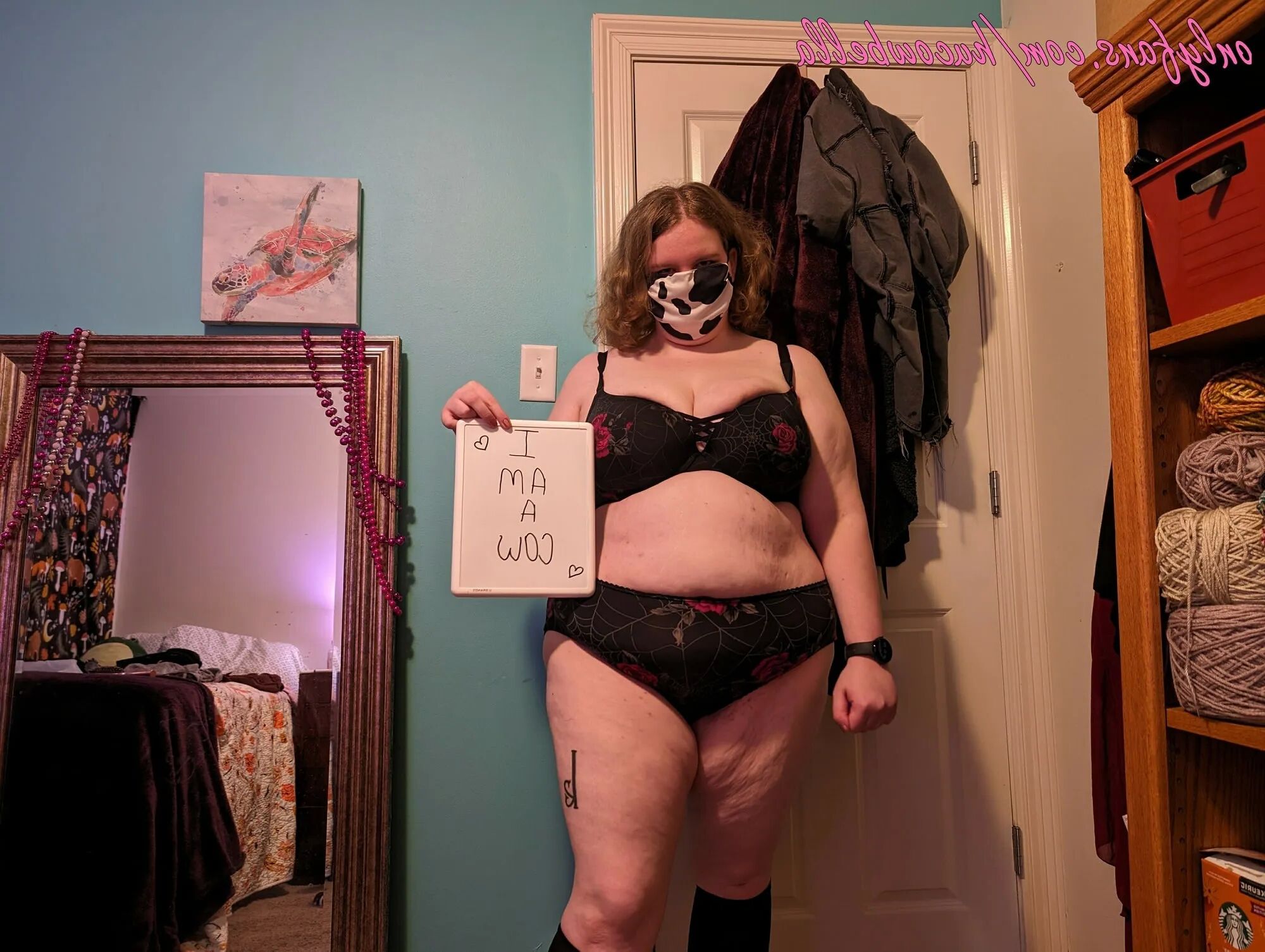 Hucowbella for International Cunts day - 24 Pics