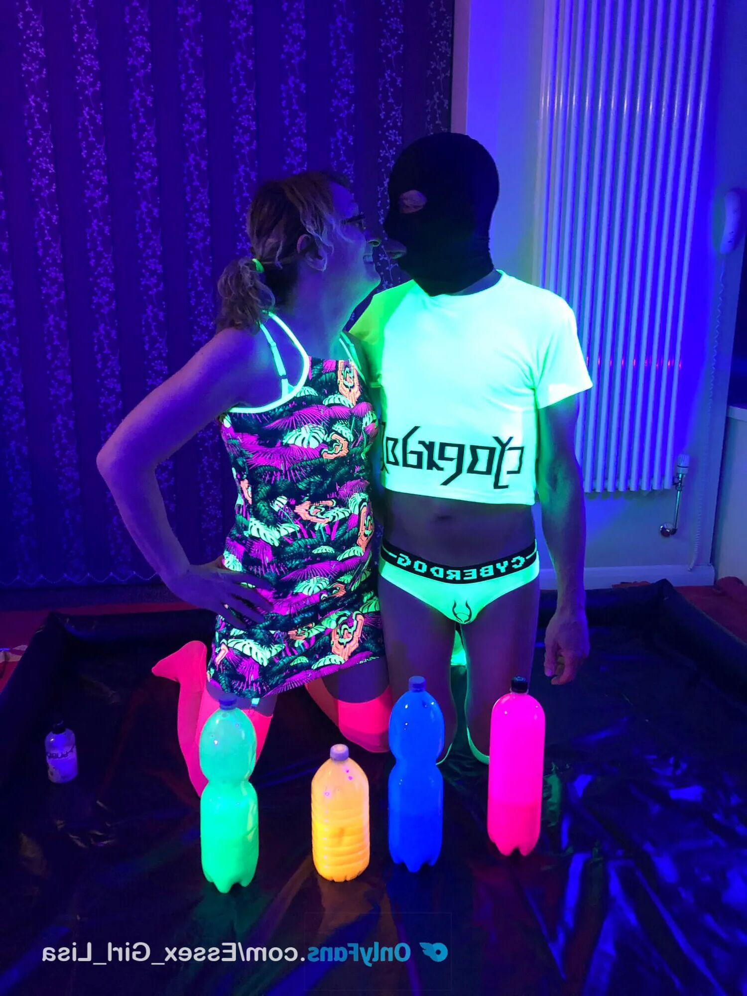 Playing with glow in the dark UV slime with my slave - 14 Pics