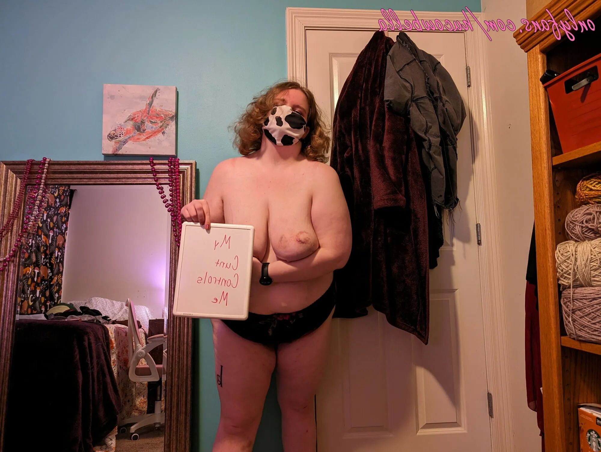 Hucowbella for International Cunts day - 24 Pics