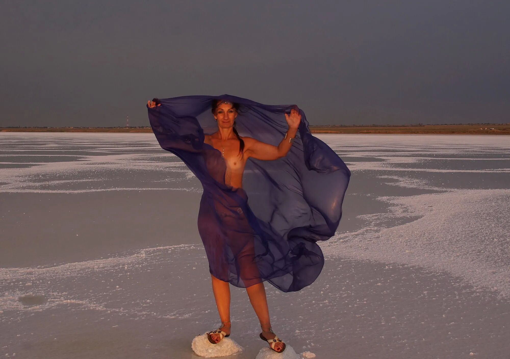 On Sunset-Light with DeepBlue Shawl on Salt- Lake - 39 Pics