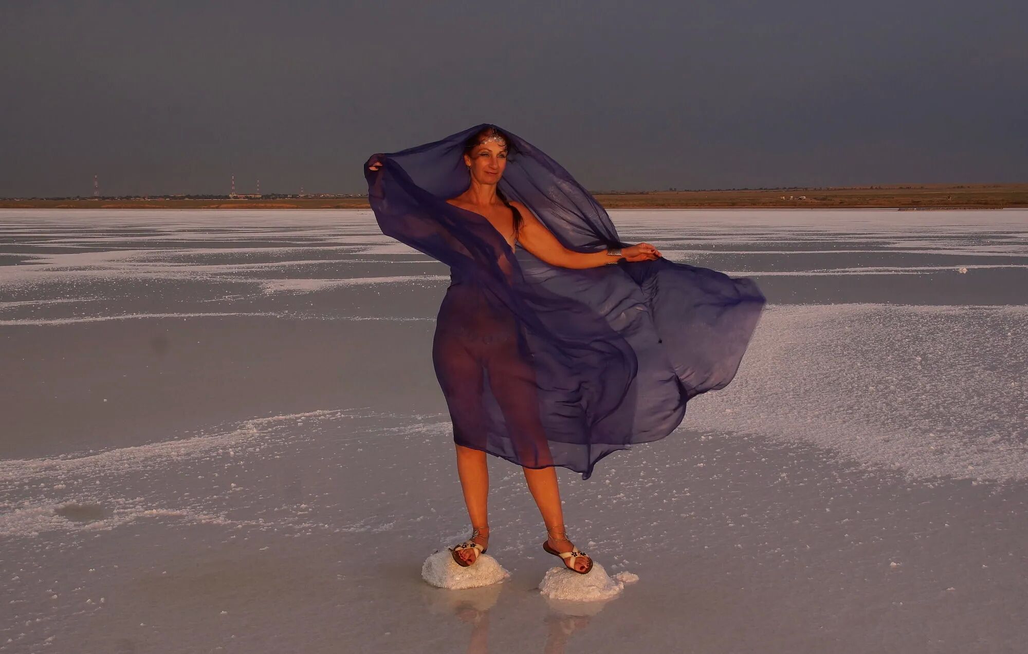 On Sunset-Light with DeepBlue Shawl on Salt- Lake - 39 Pics