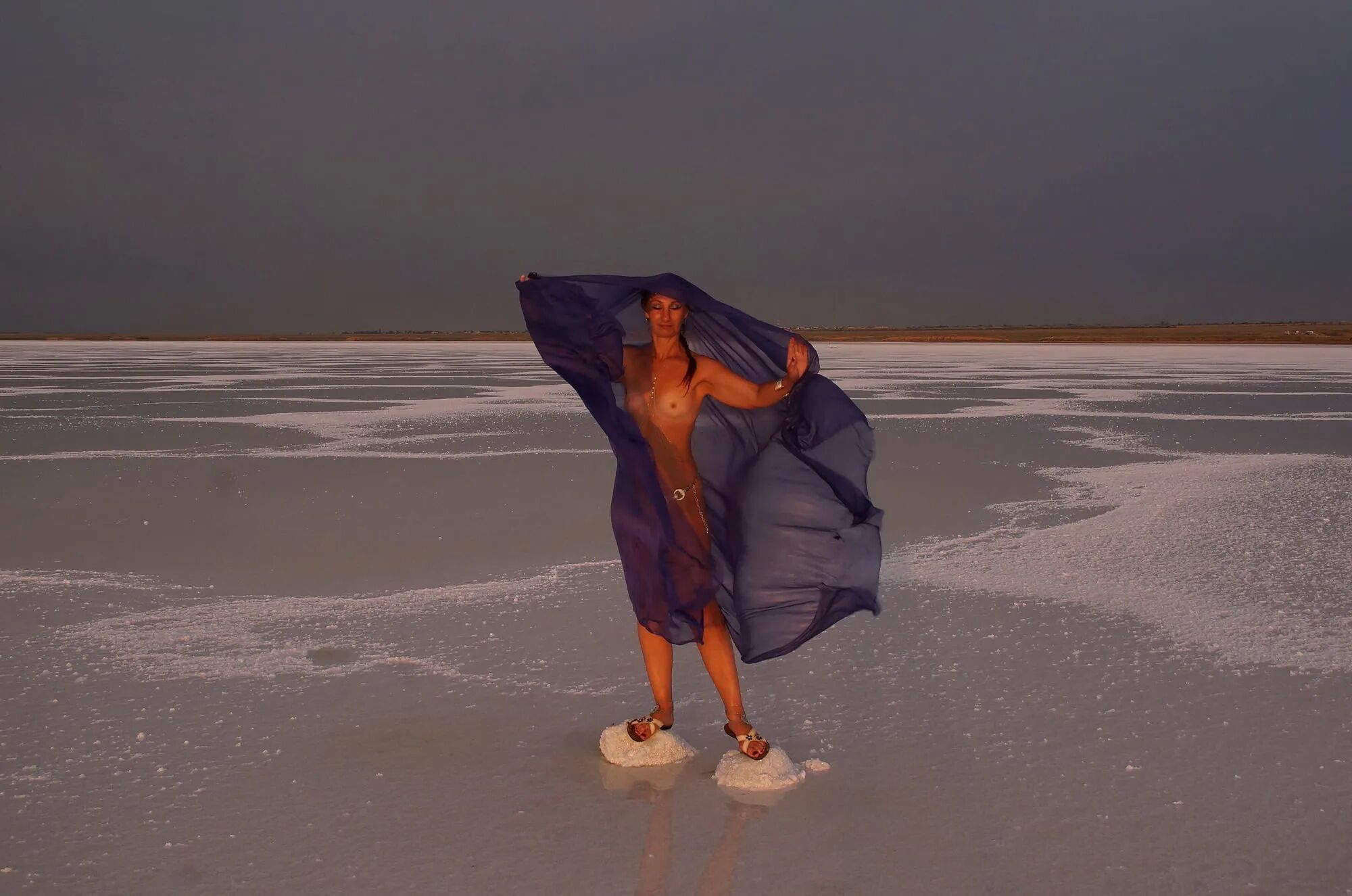 On Sunset-Light with DeepBlue Shawl on Salt- Lake - 39 Pics