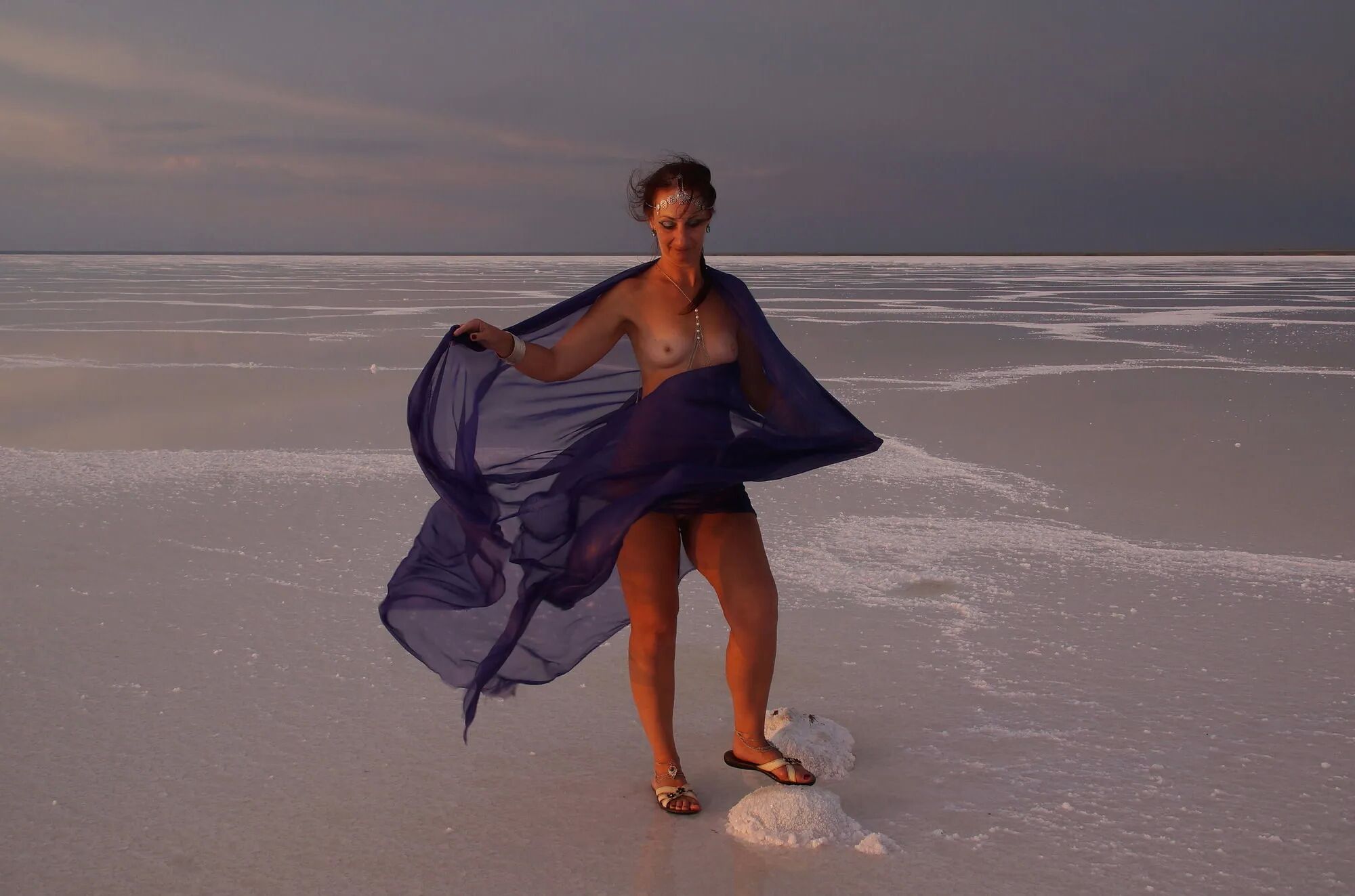 On Sunset-Light with DeepBlue Shawl on Salt- Lake - 39 Pics
