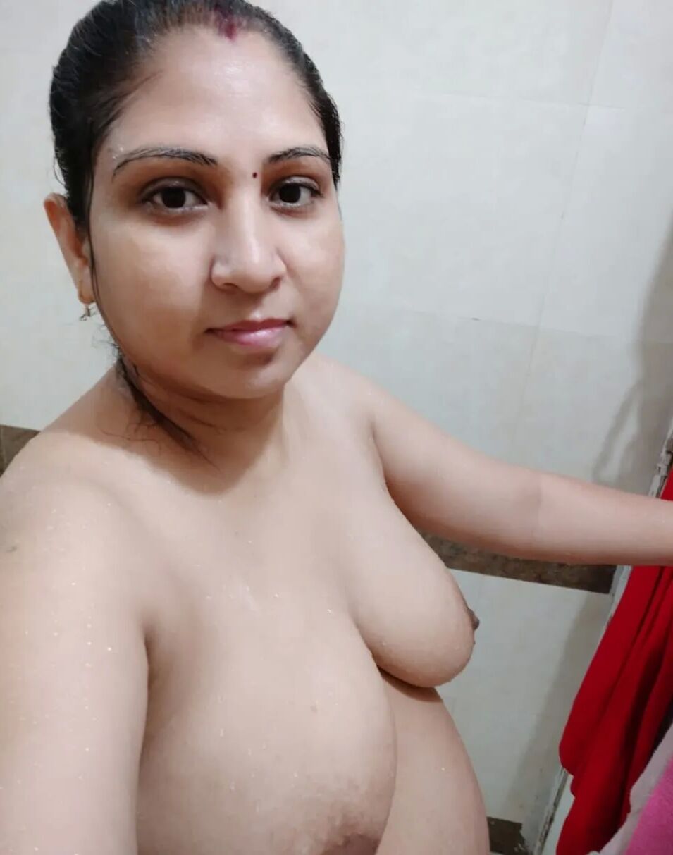 Desi bhabhi shweta - 29 Pics