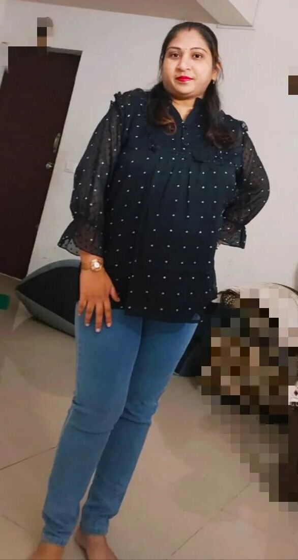 Desi bhabhi shweta - 29 Pics