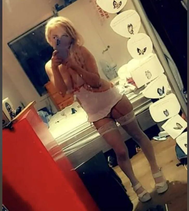 Dress up and down - 13 Pics