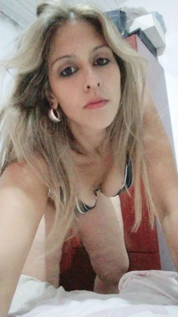 Selfies - 9 Pics