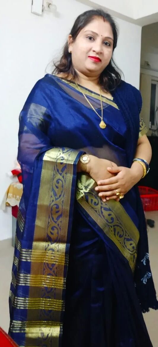 Desi Bhabhi saavi - 10 Pics