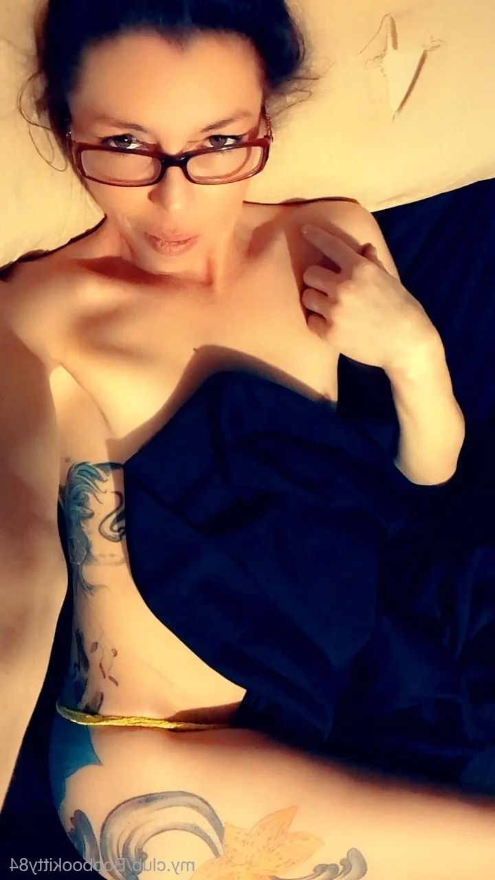 Boobookitty Free Photos - 11 Pics