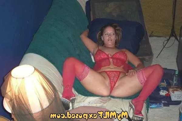 My MILF Exposed - posing around the house - 16 Pics