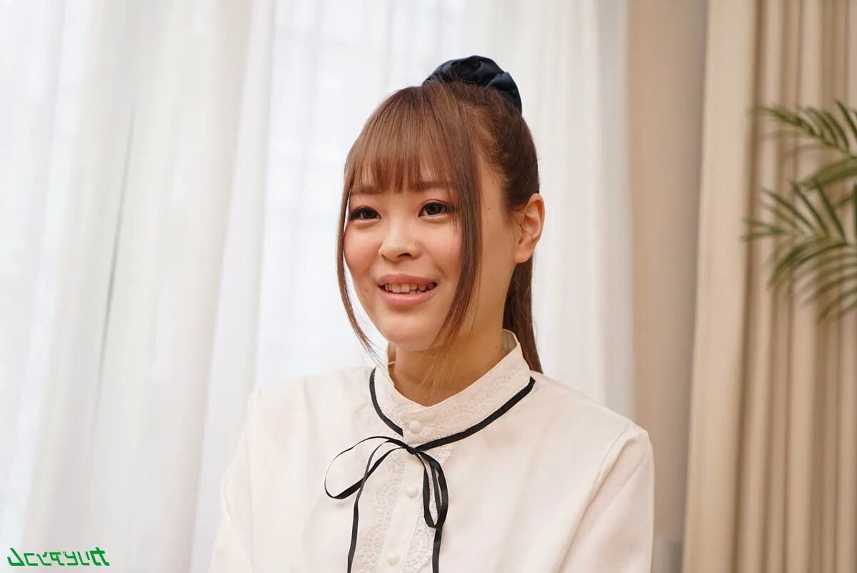 Rin Hinami :: Debut Vol.77 - CARIBBEANCOM - 20 Pics