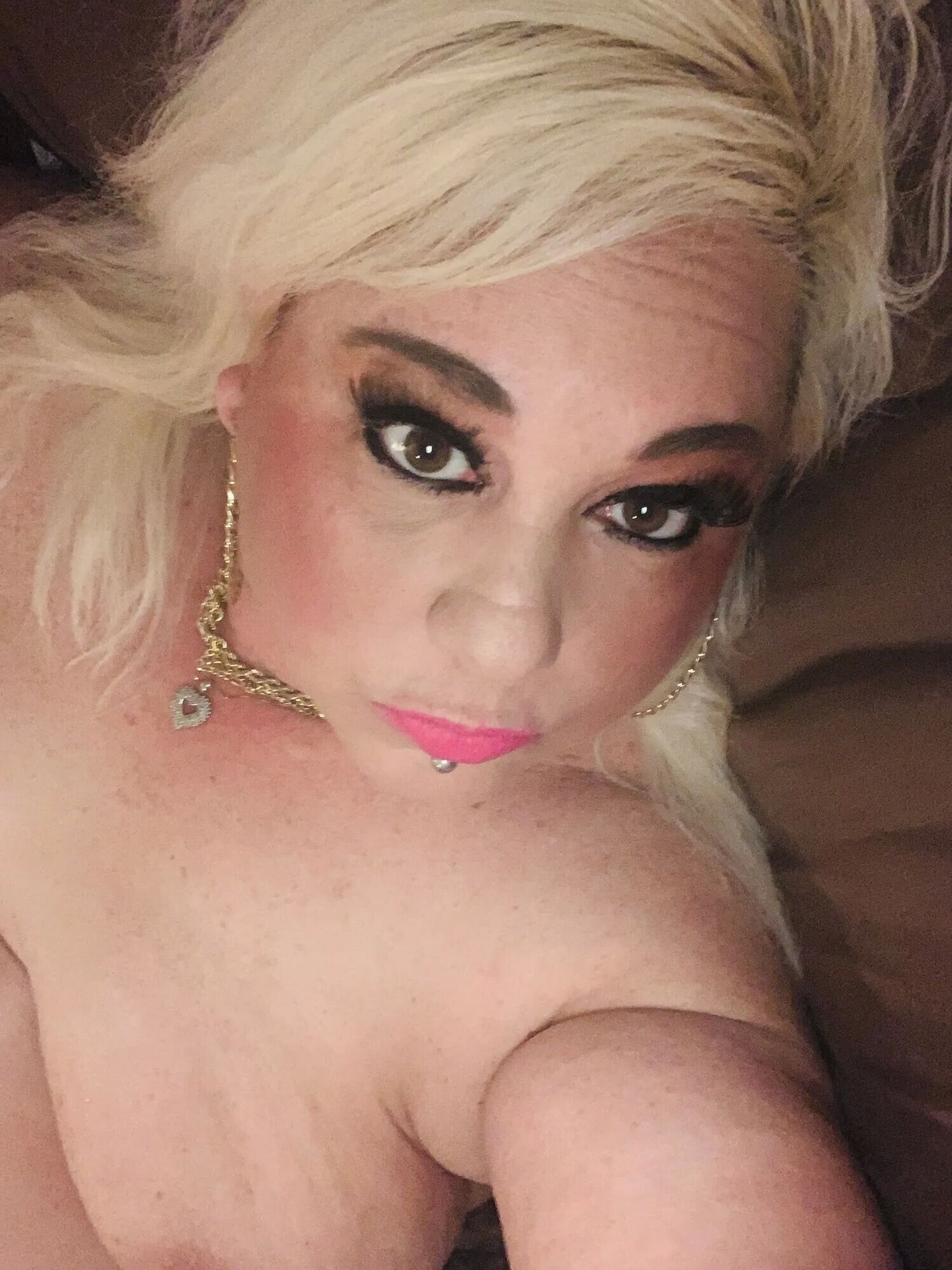 Horny hot step mom teachers how to masturbate - 17 Pics