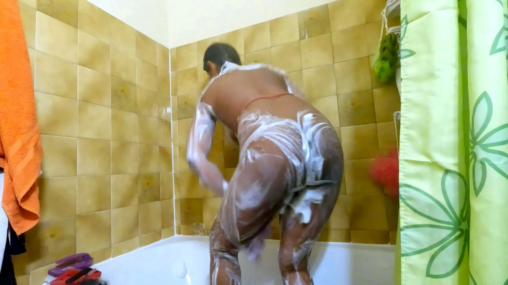 Sous la douche - 86 Pics