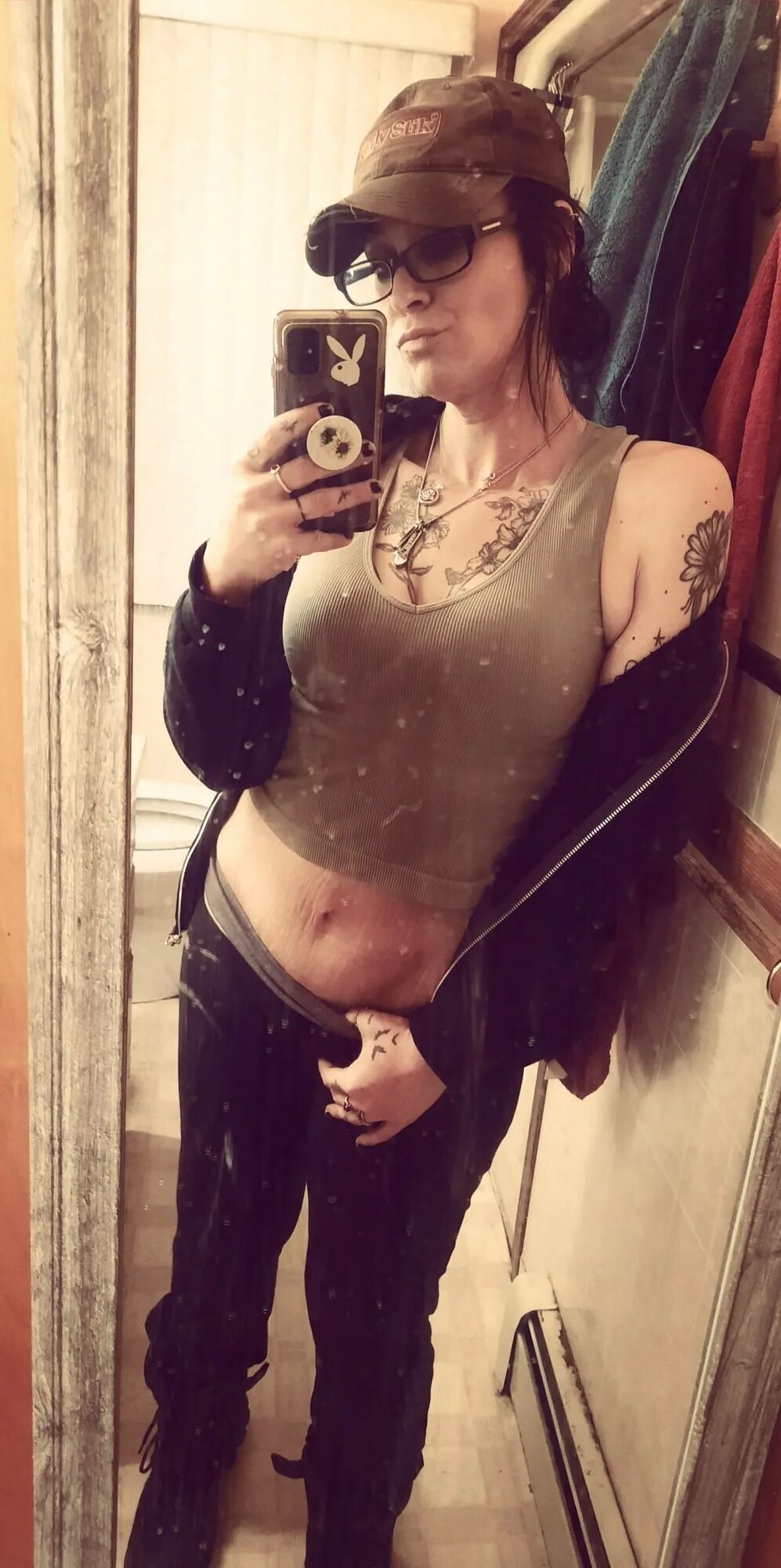 Life's to short to not be a dirty girl - 18 Pics