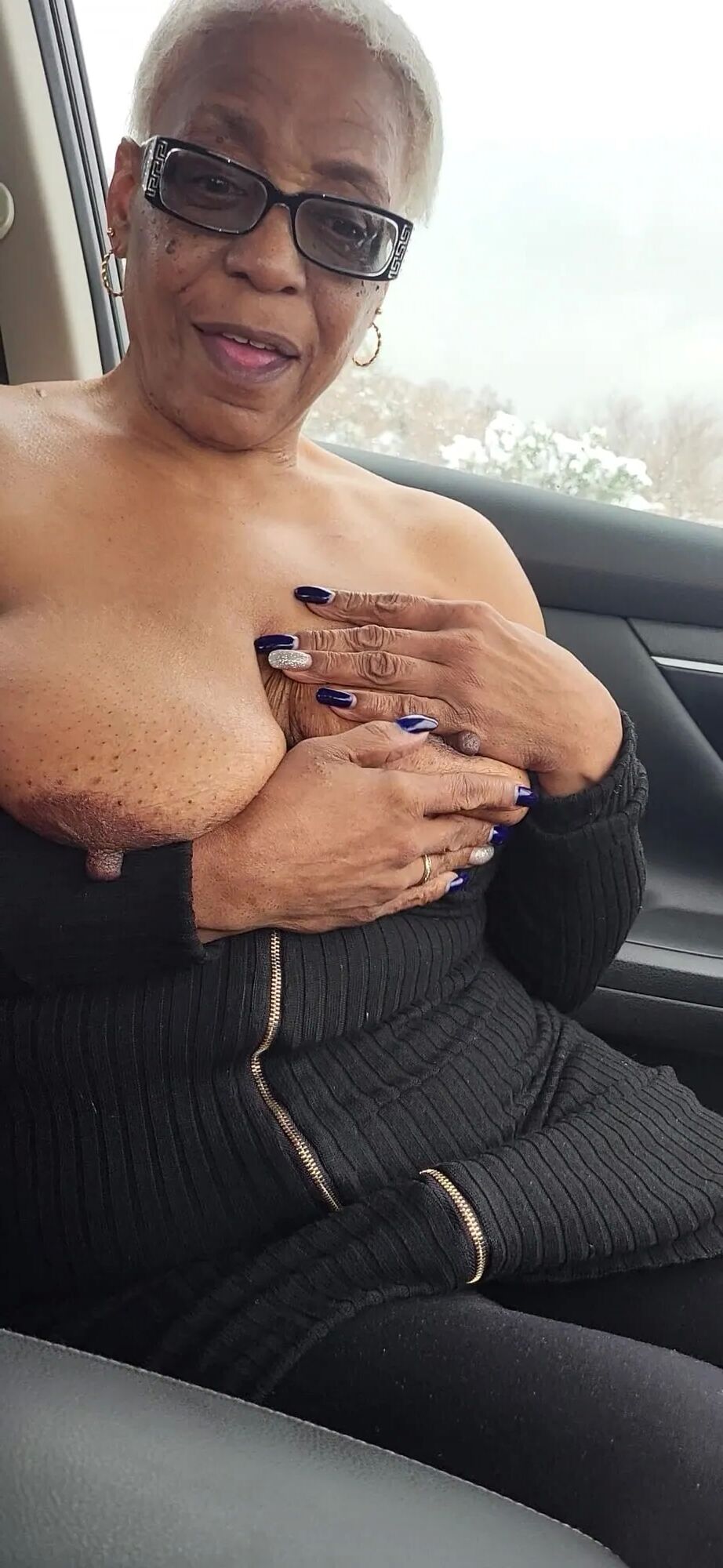 Cold Titties (My Girls) - 11 Pics
