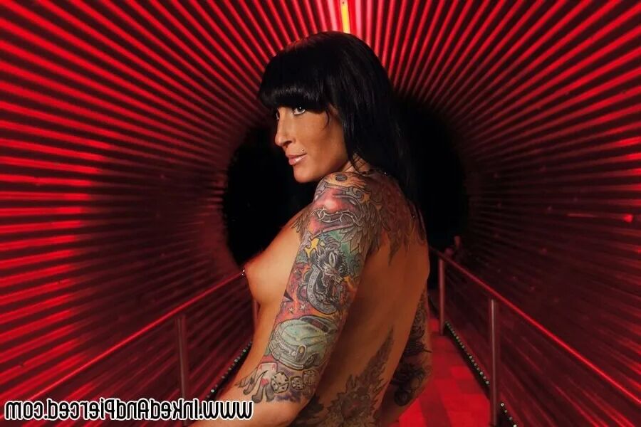 Inked and Pierced - 7 Pics
