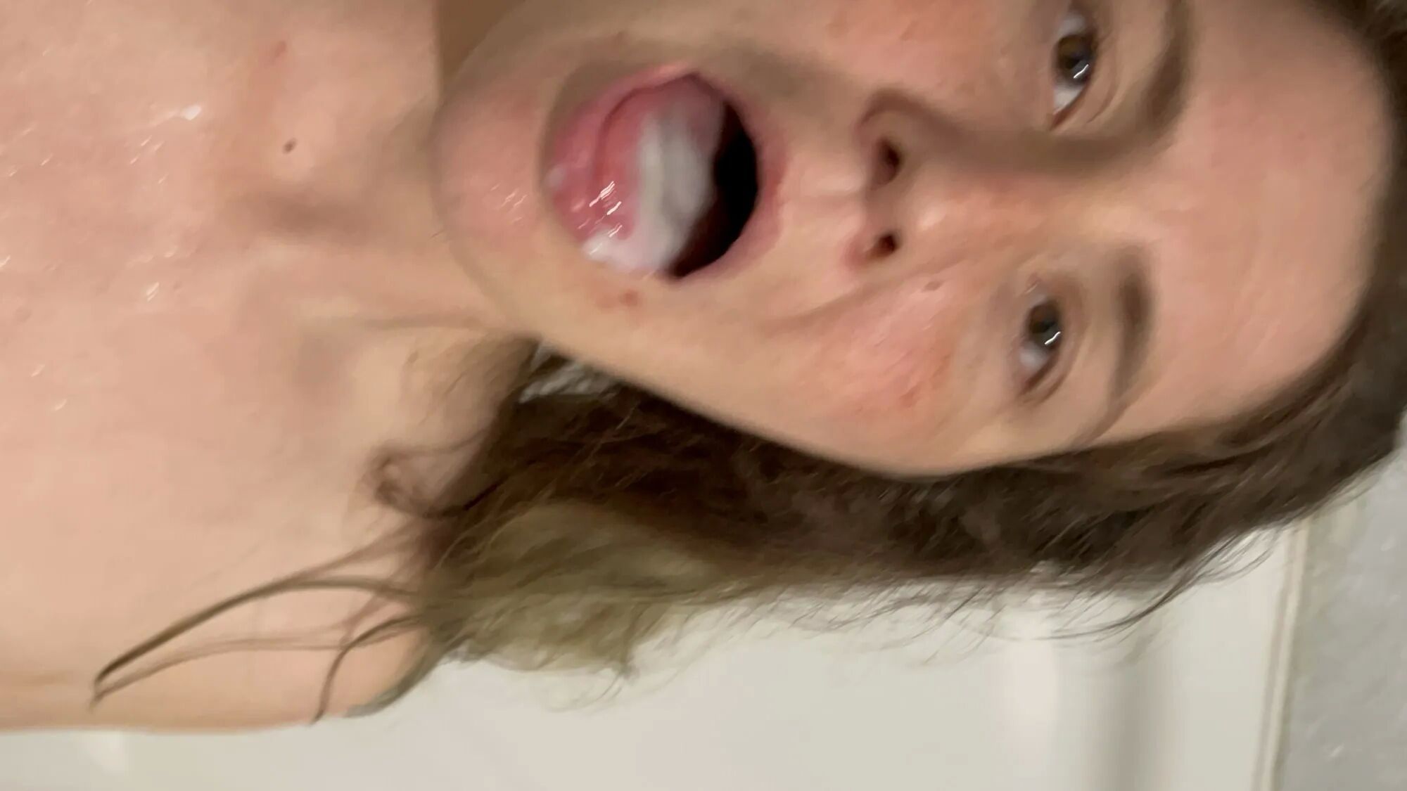 Cum in mouth - 6 Pics