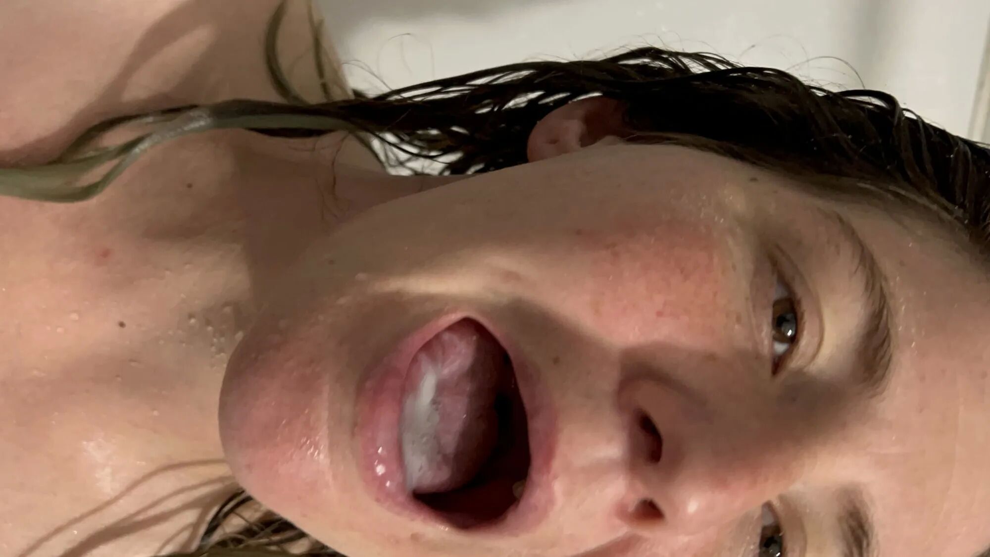 Cum in mouth - 6 Pics