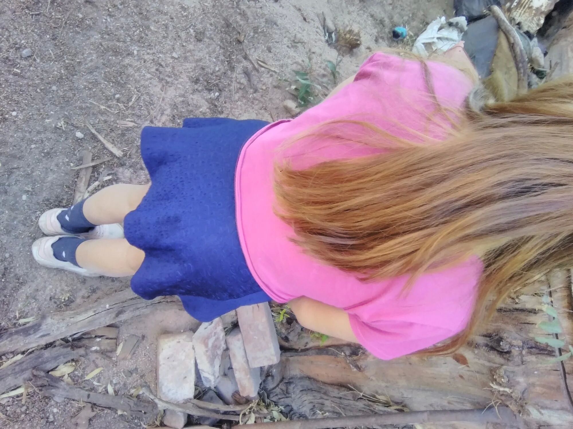 Pack 21: En el jardin y el auto abandonado - 68 Pics