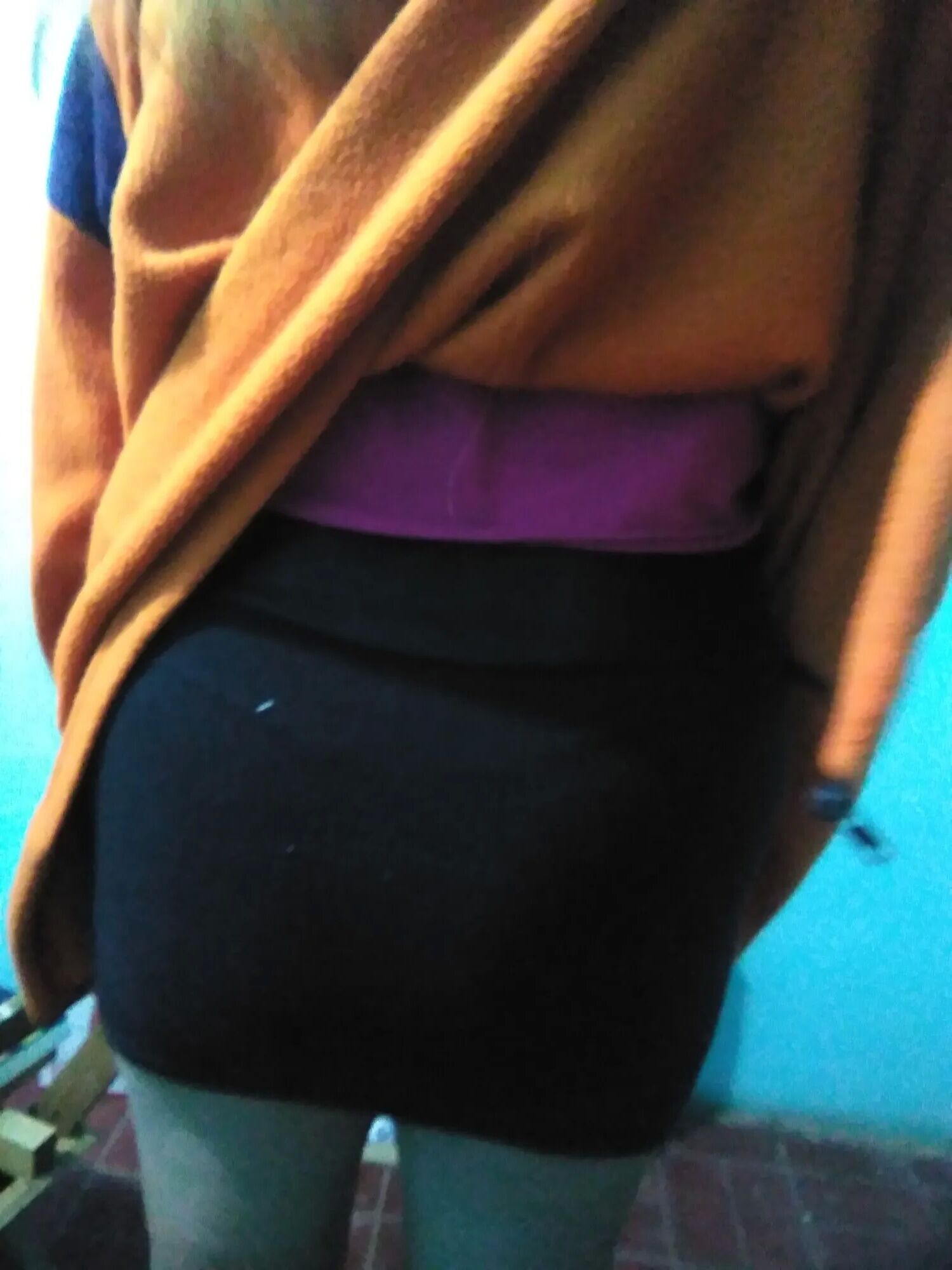 Pack 18: se sube la campera y escondia eso - 51 Pics