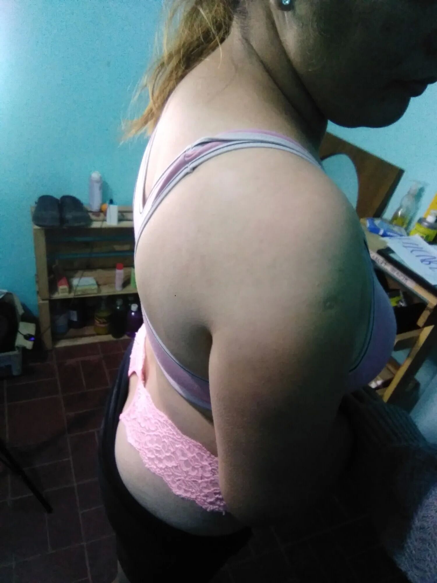 Pack 14: Se prueba tanga rosa abierta - 37 Pics