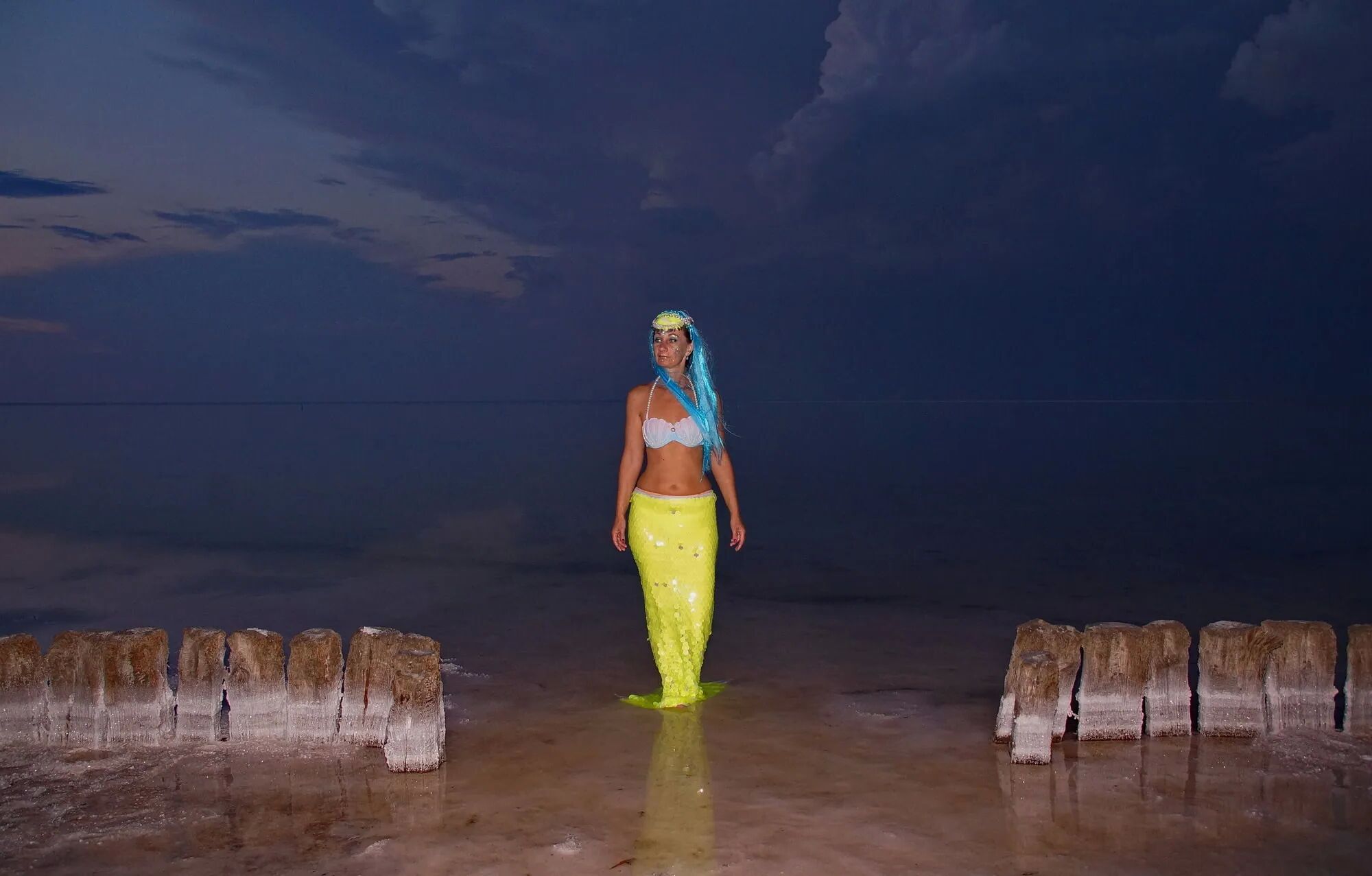 Elton's Night on salty pier - 28 Pics