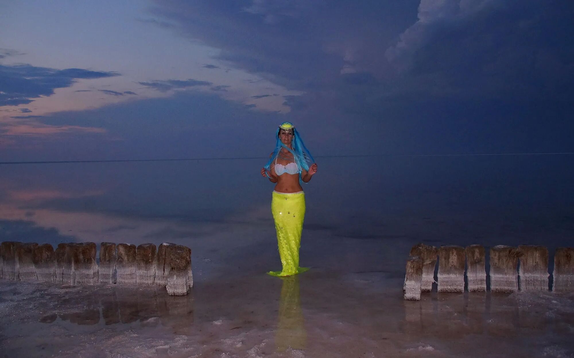 Elton's Night on salty pier - 28 Pics