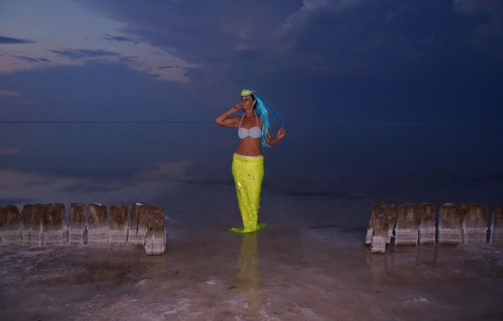 Elton's Night on salty pier - 28 Pics