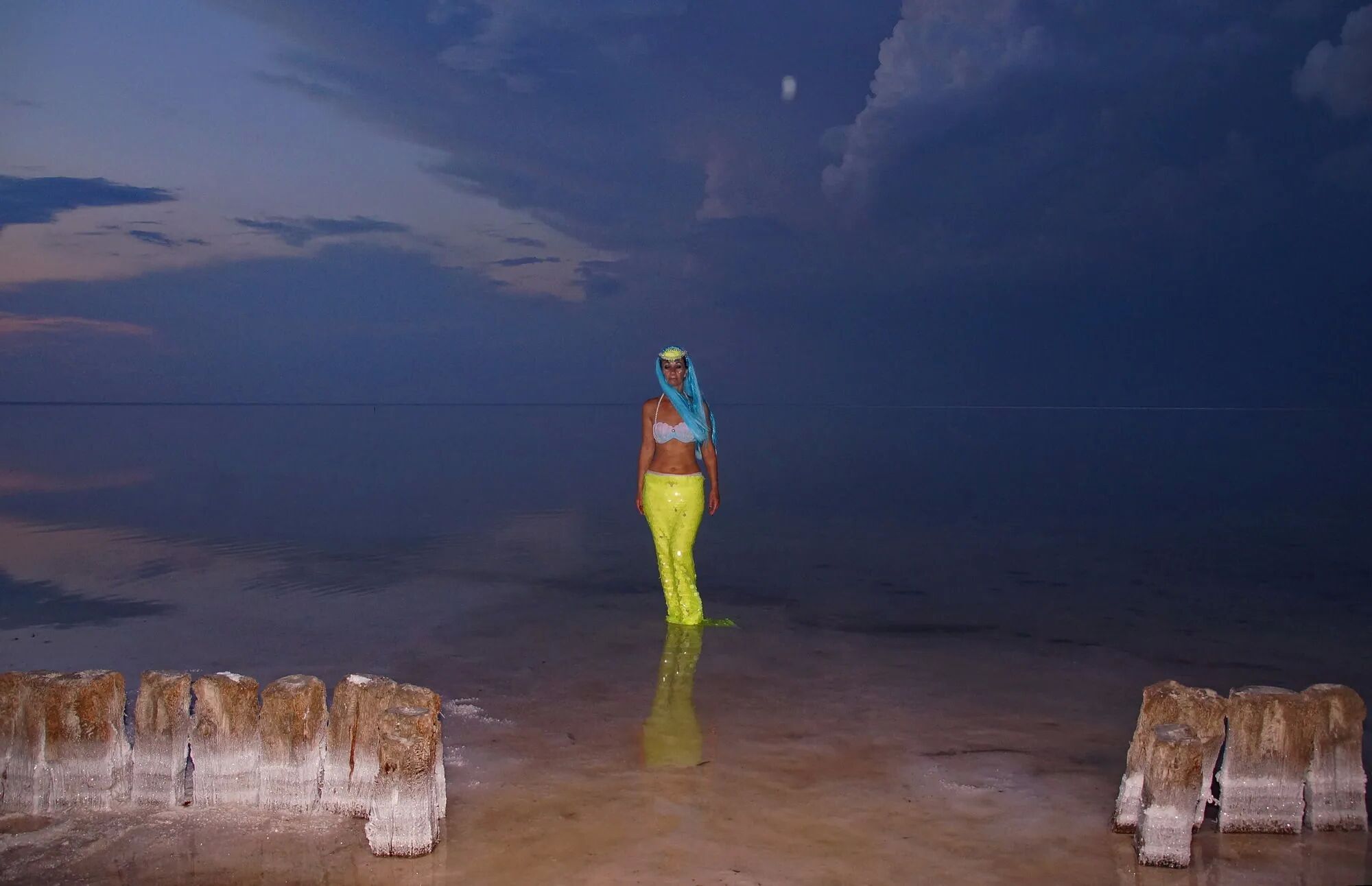 Elton's Night on salty pier - 28 Pics