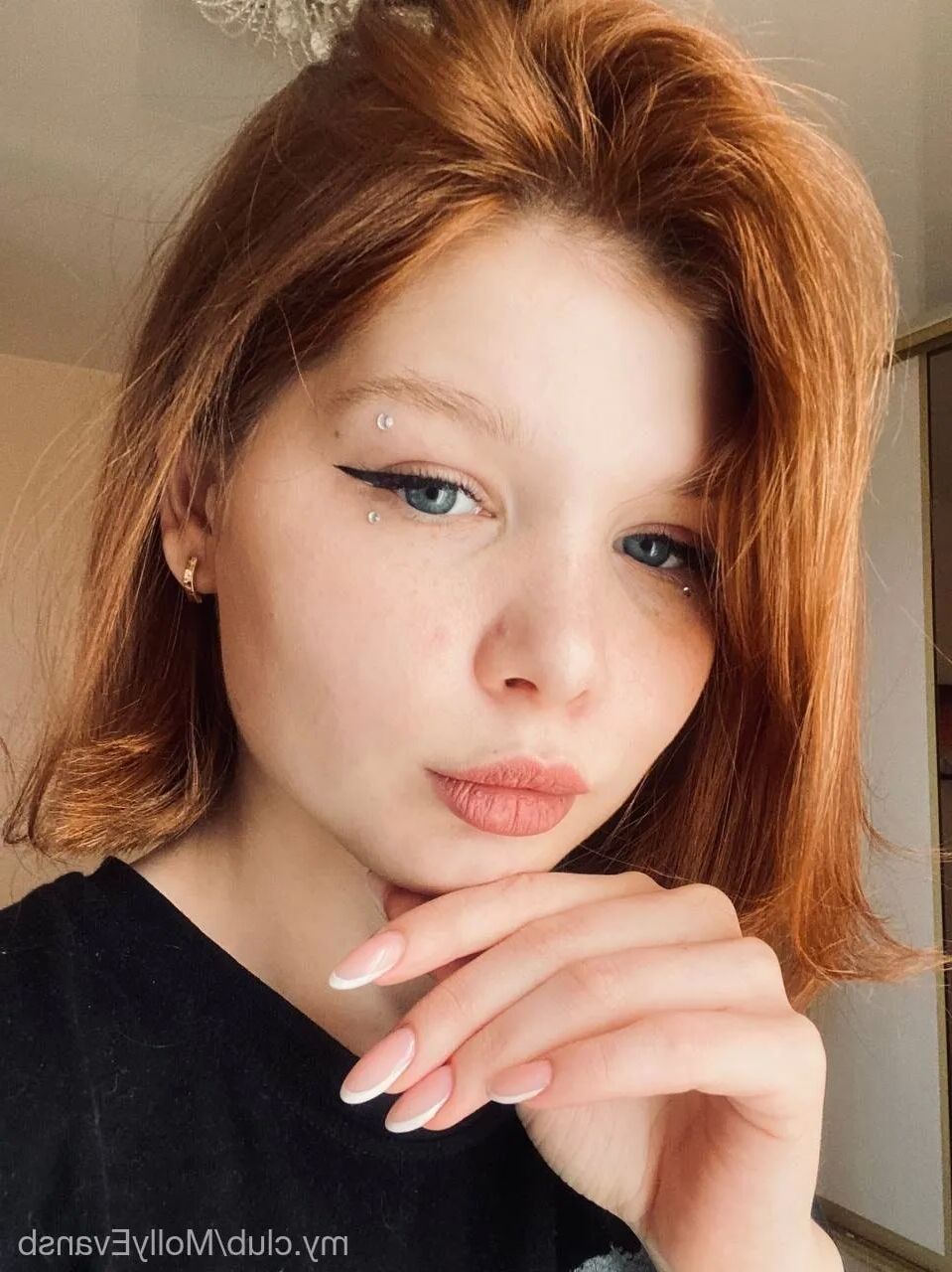 April Free Photos - 10 Pics
