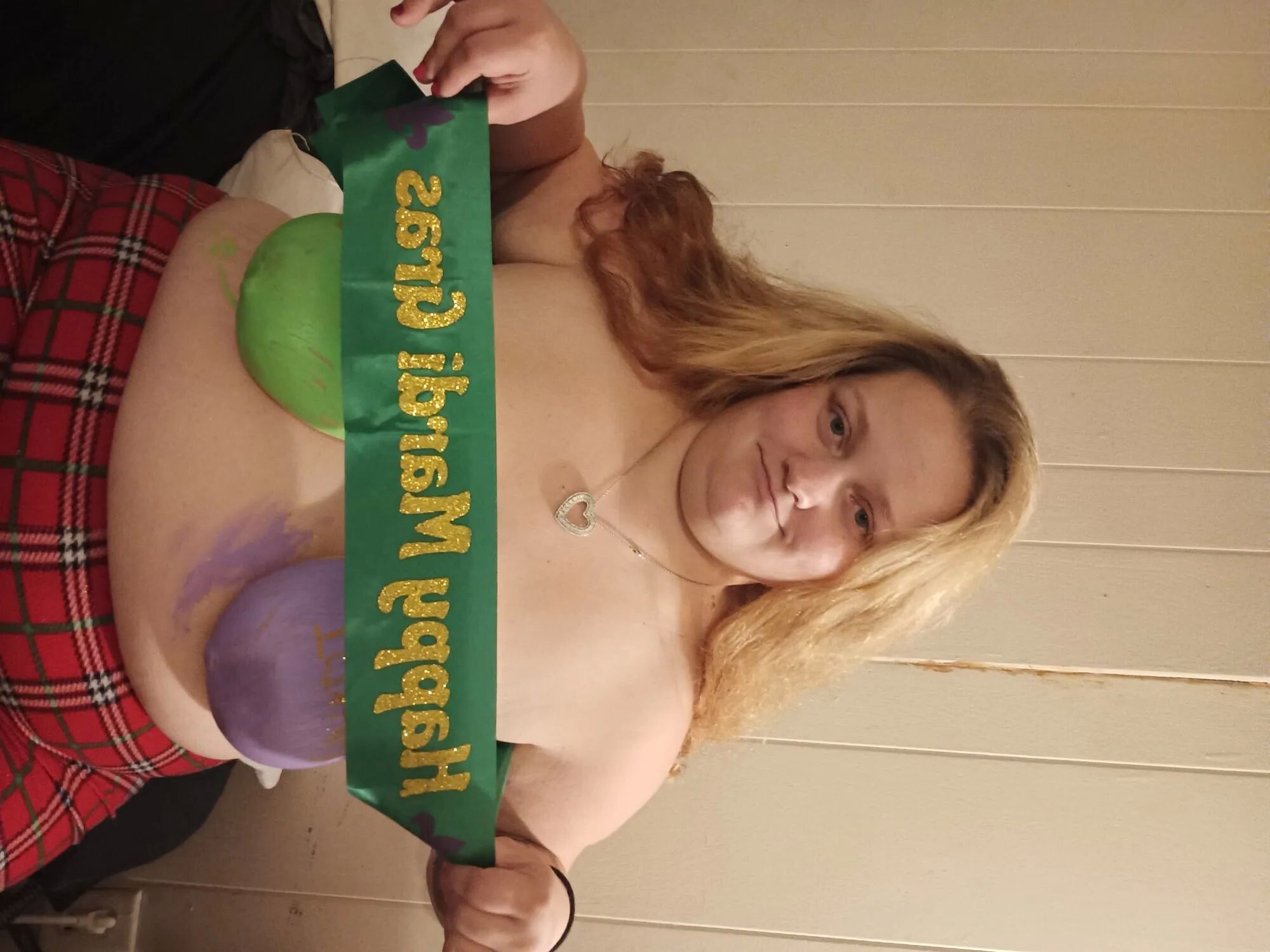 Mardi gras time - 16 Pics