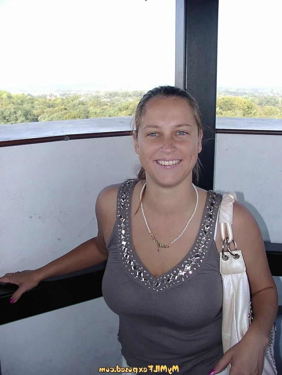 My MILF Exposed - My Czech wife - MyMILFexposed.com - 35 Pics
