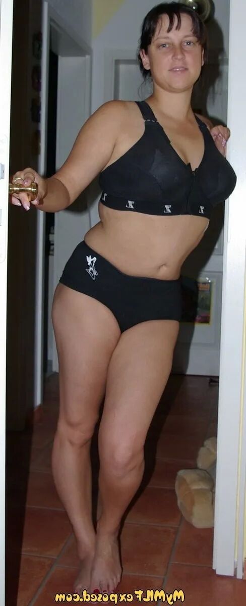 My MILF Exposed - My Czech wife - MyMILFexposed.com - 35 Pics