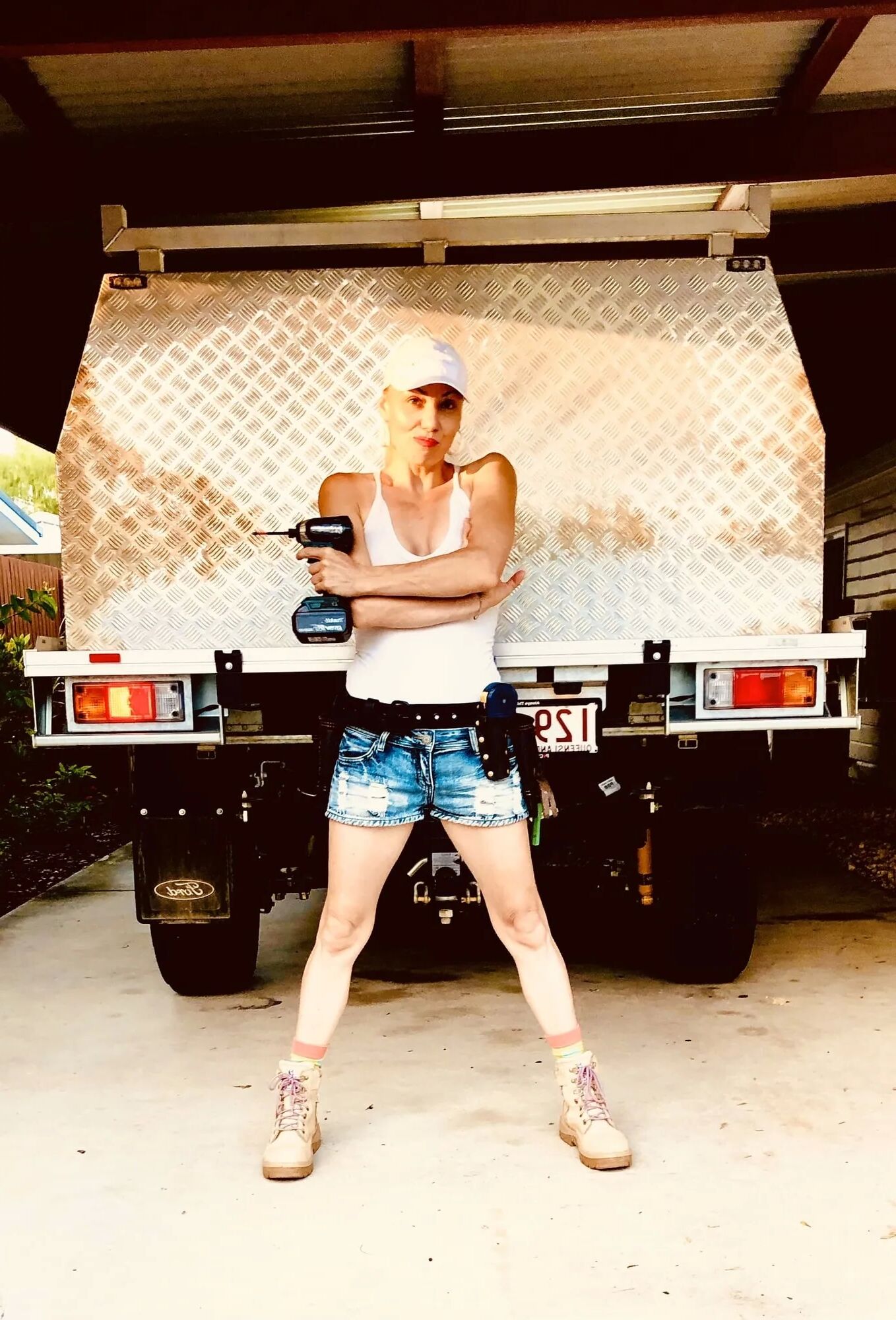Blondie the builder - 5 Pics