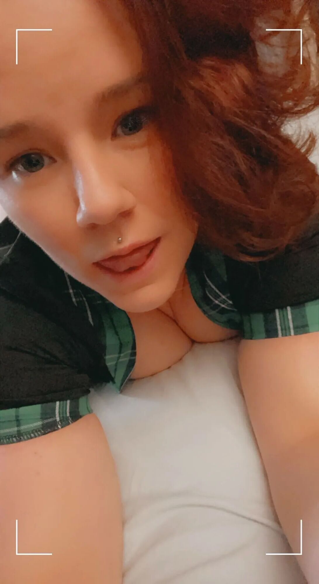 Naughty school girl - 17 Pics