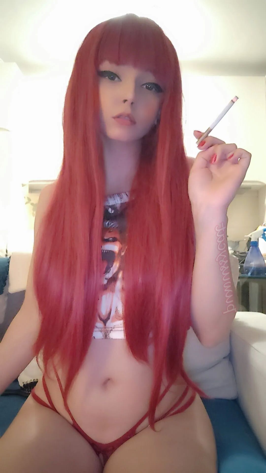 Anime Girl Smoking - 7 Pics